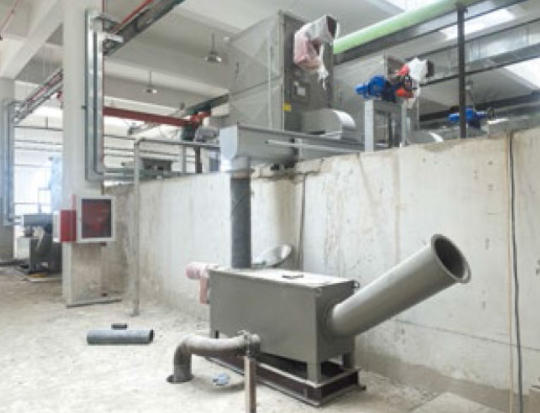 ����ˮѹե��